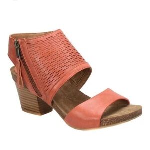 Sofft Milan ankle cuff Sandals